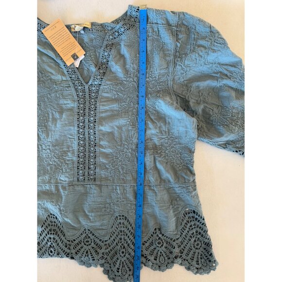 Democracy NWT Dusty Blue Cotton Embroidered Sz M Cottage Blouse Crocheted Lace - Picture 14 of 15